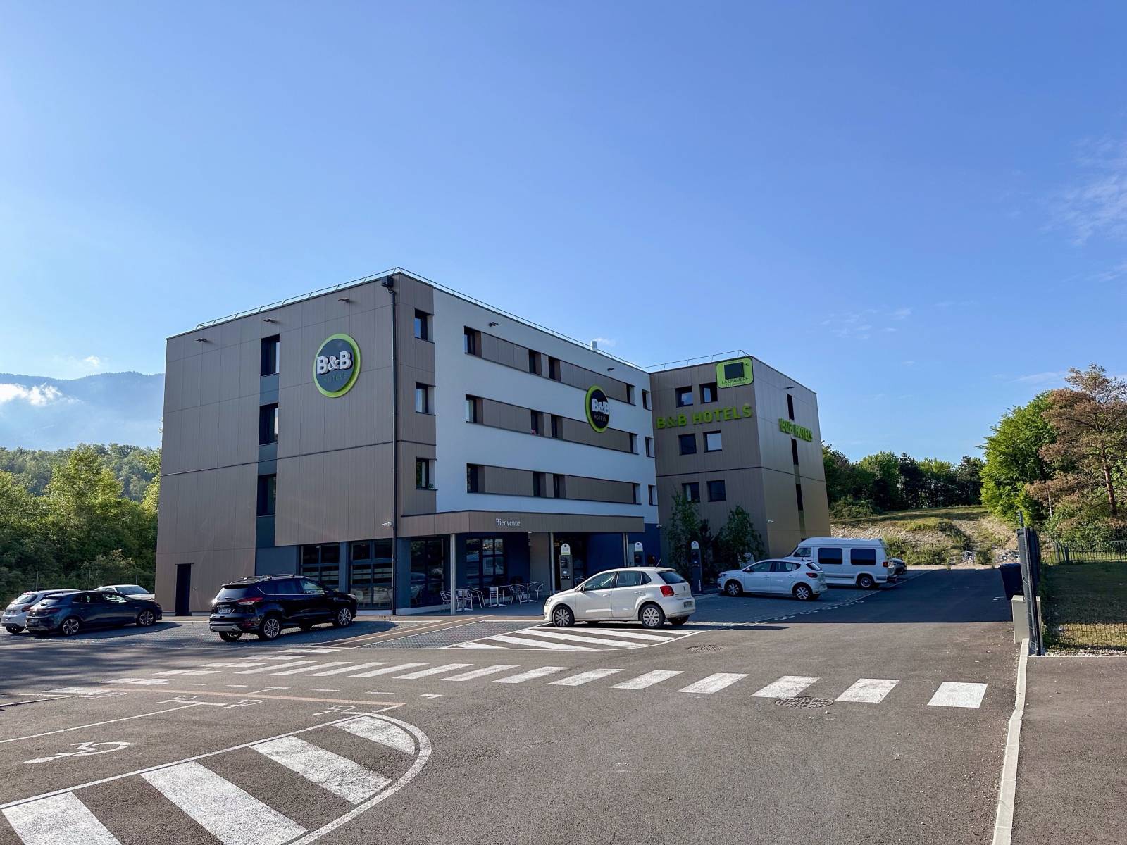 Vous êtes arrivés dans l'hôtel au meilleur prix vers Chambéry, le B&B HOTEL Aix-les-Bains à Grésy-ssur-Aix