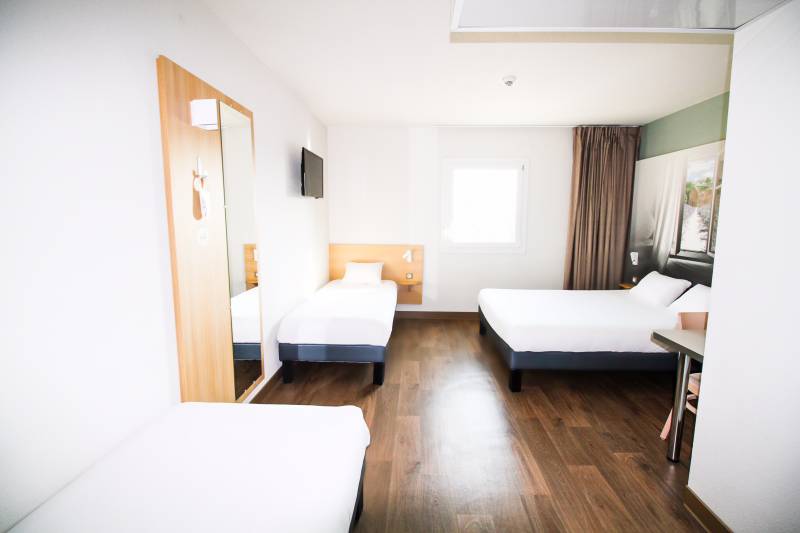 La chambre familiale pour 4 personnes, la chambre quadruple de l'hôtel B&B Aix-les-Bains à Grésy-sur-Aix