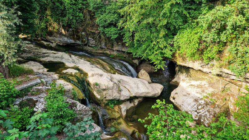 Le cheminement de l'eau dans les gorges du Sierroz à Grésy-sur-Aix